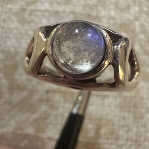 Elegant Silver Ring with Clear Gemstone